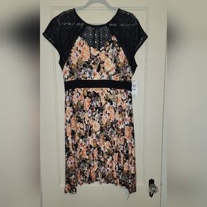 Torrid Floral Dress Belted